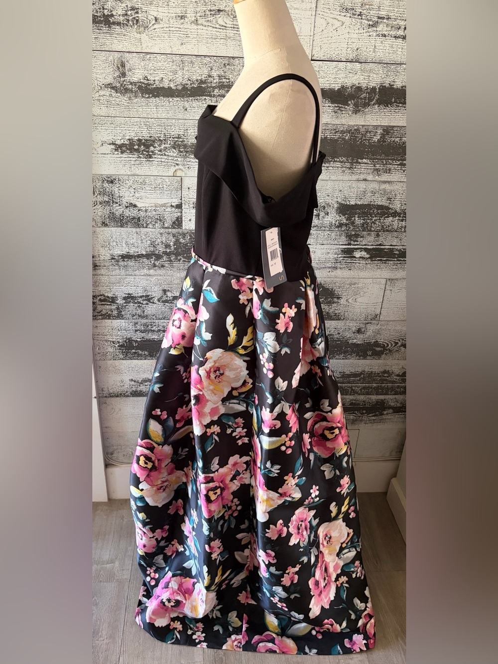 NWT Sangria Black Floral Dress with Pink Blooms - Picture 4 of 9